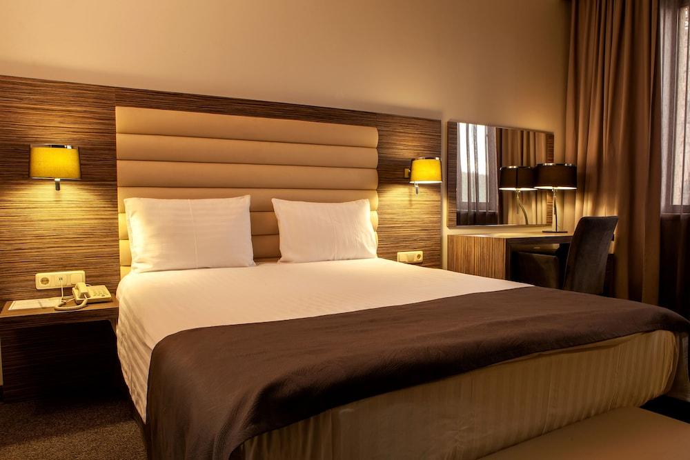 President Hotel By Hrazdan Hotel Cjsc Jerevan Eksteriør billede