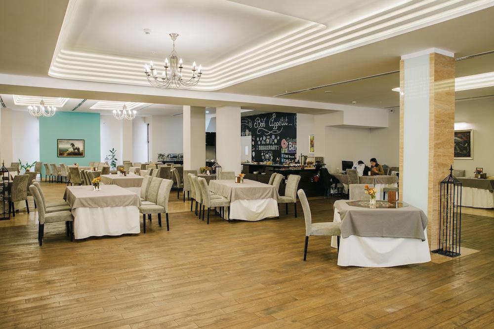 President Hotel By Hrazdan Hotel Cjsc Jerevan Eksteriør billede