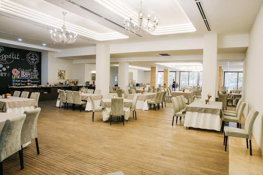 President Hotel By Hrazdan Hotel Cjsc Jerevan Eksteriør billede
