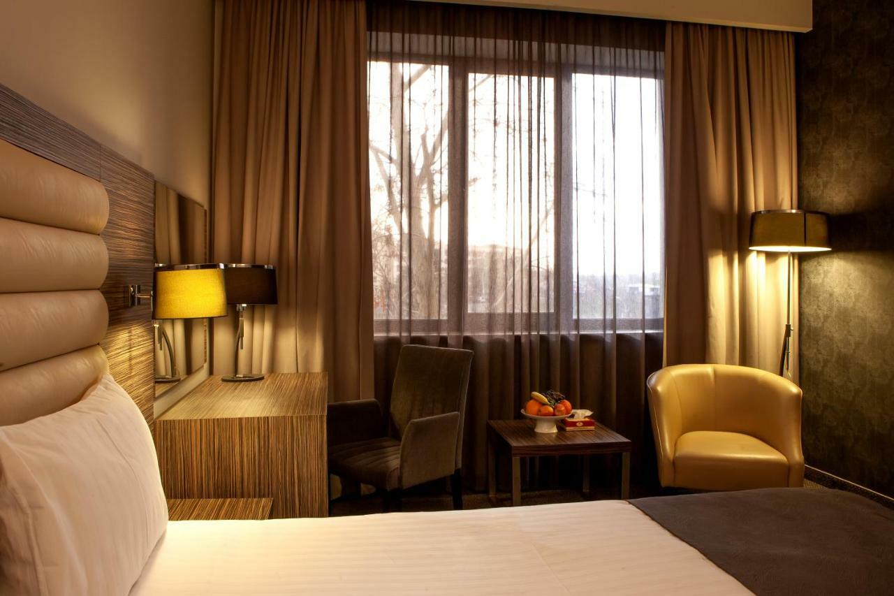 President Hotel By Hrazdan Hotel Cjsc Jerevan Eksteriør billede