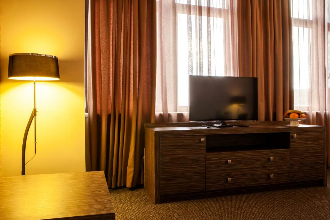 President Hotel By Hrazdan Hotel Cjsc Jerevan Eksteriør billede