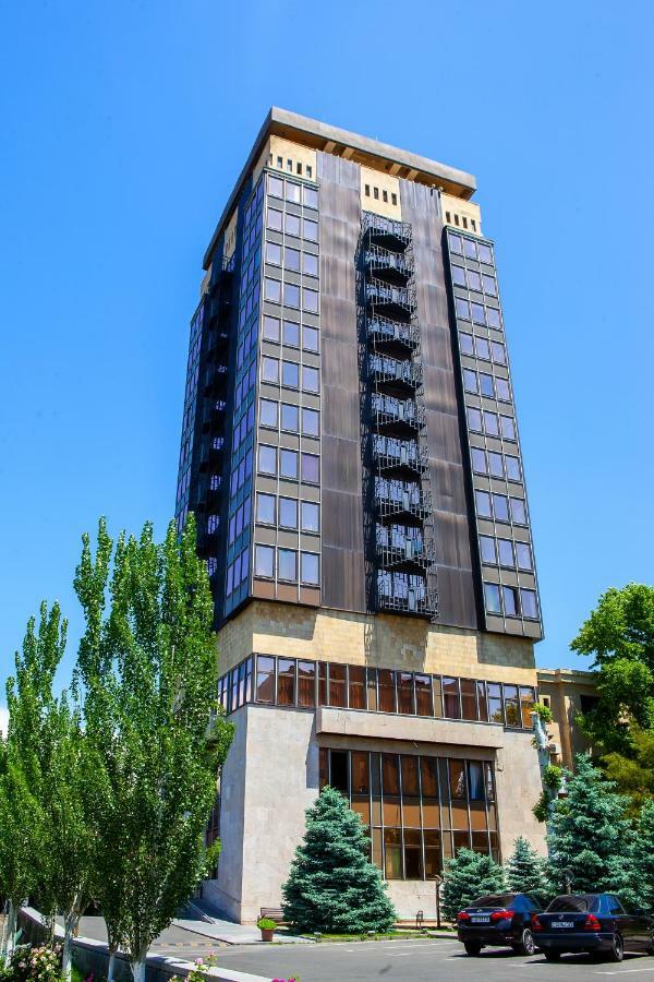 President Hotel By Hrazdan Hotel Cjsc Jerevan Eksteriør billede