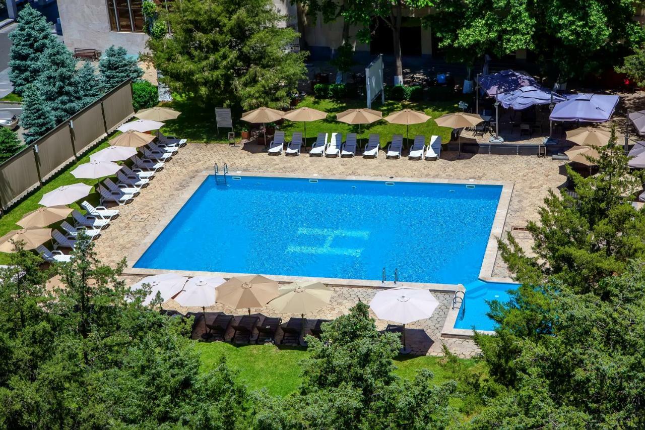 President Hotel By Hrazdan Hotel Cjsc Jerevan Eksteriør billede