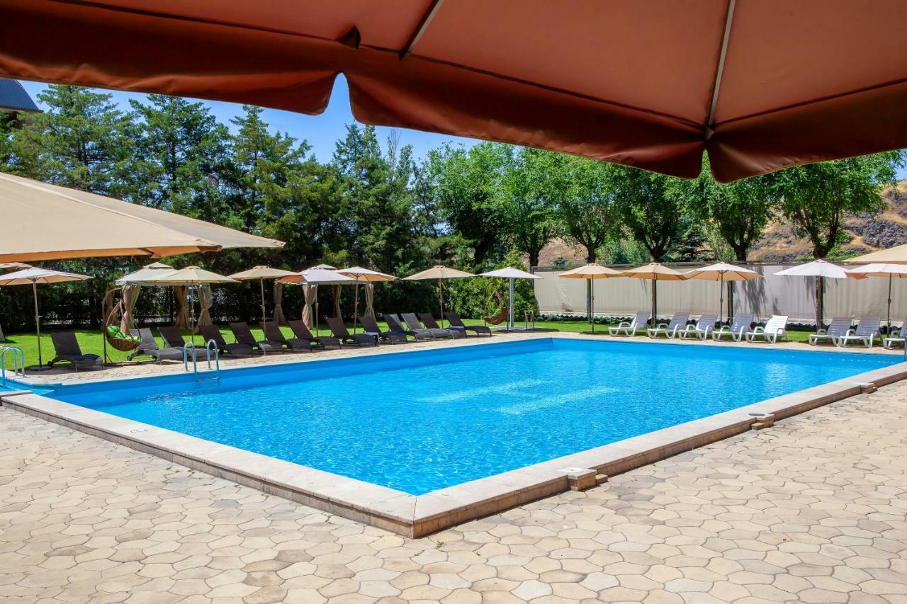 President Hotel By Hrazdan Hotel Cjsc Jerevan Eksteriør billede